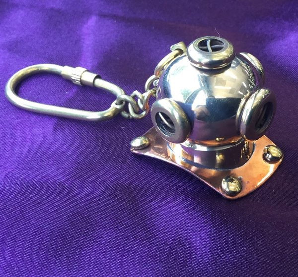 BRASS AND COPPER DIVER HELMET KEYCHAIN