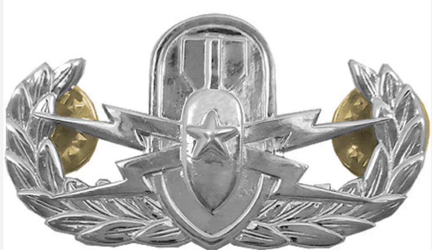 Warfare Devices & Breast Insignia Enlisted